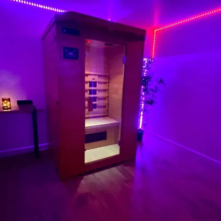 Love hôtel Cosy&spa Luxe Jacuzzi Sauna Cristal Avignon