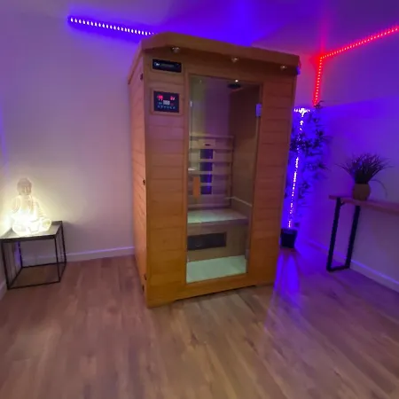 Love hôtel Cosy&spa Luxe Jacuzzi Sauna Cristal Avignon