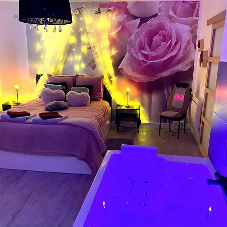 Cosy&spa Luxe Jacuzzi Sauna Cristal Love hôtel